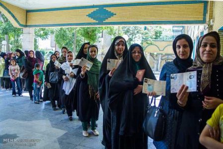 نقش زنان در انتخابات همانند دوران دفاع مقدس تاثیرگذار است - خبرگزاری آزیلاز | اخبار ایران و جهان
