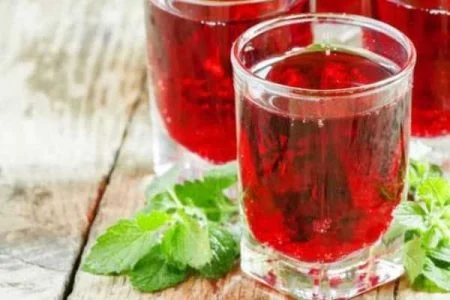 طرز تهیه دمنوش سماق برای کبد چرب