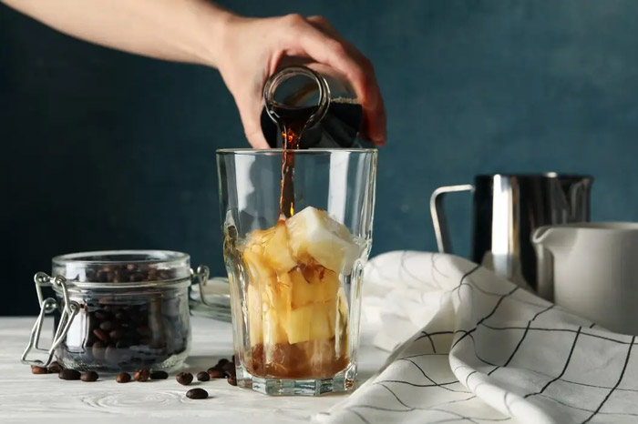 راهنمای تهیه قهوه سرد (Cold Brew) برای باریستاهای تازه کار