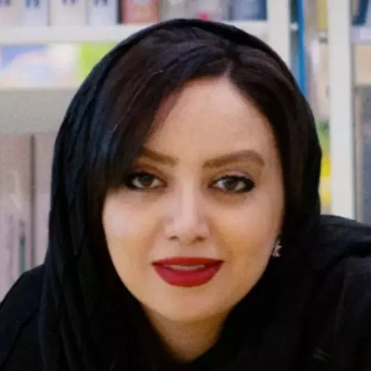 کتاب نویسنده کتاب نوجوانان :ناهید عبدی