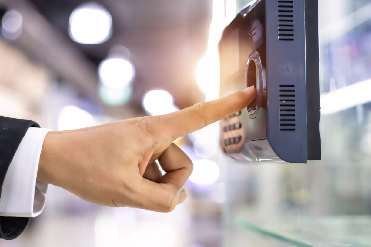 دستگاه حضور و غیاب ابری چیست و چه تفاوتی با مدل‌های سنتی دارد؟